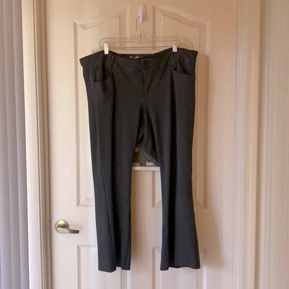 3/$30 SALE Studio by Torrid Dress Pants Charcoal Gray 22S Short Petite
